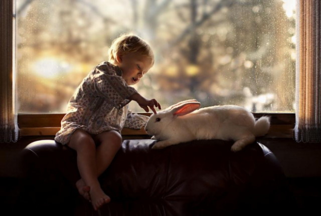 1390383227_animal-children-photography-elena-shumilova-10_1