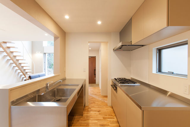 Elegant-minimalist-kitchen-in-Japanese-style_1